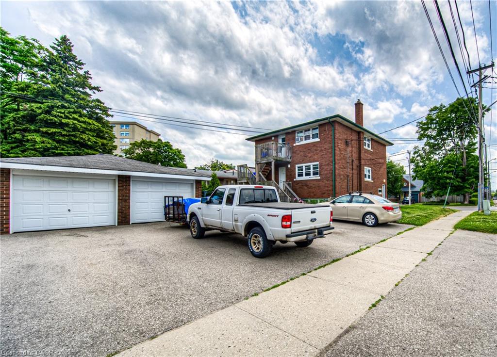 218 Margaret Avenue Property Photo 10