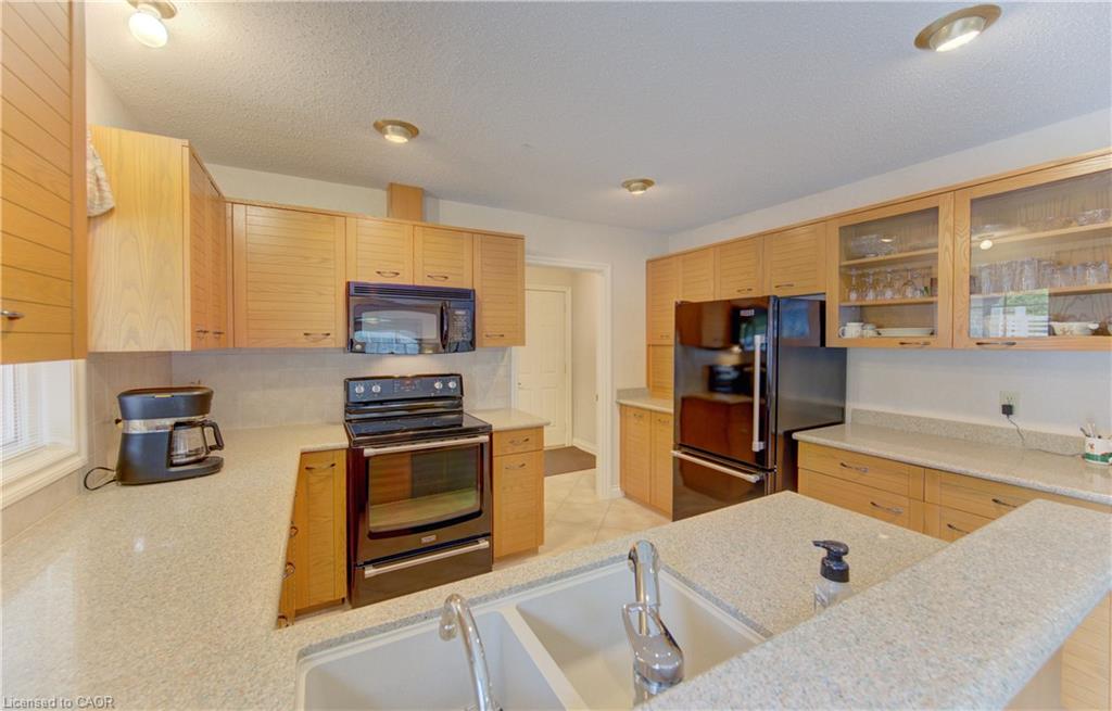 298 Roxton Drive Property Photo 12