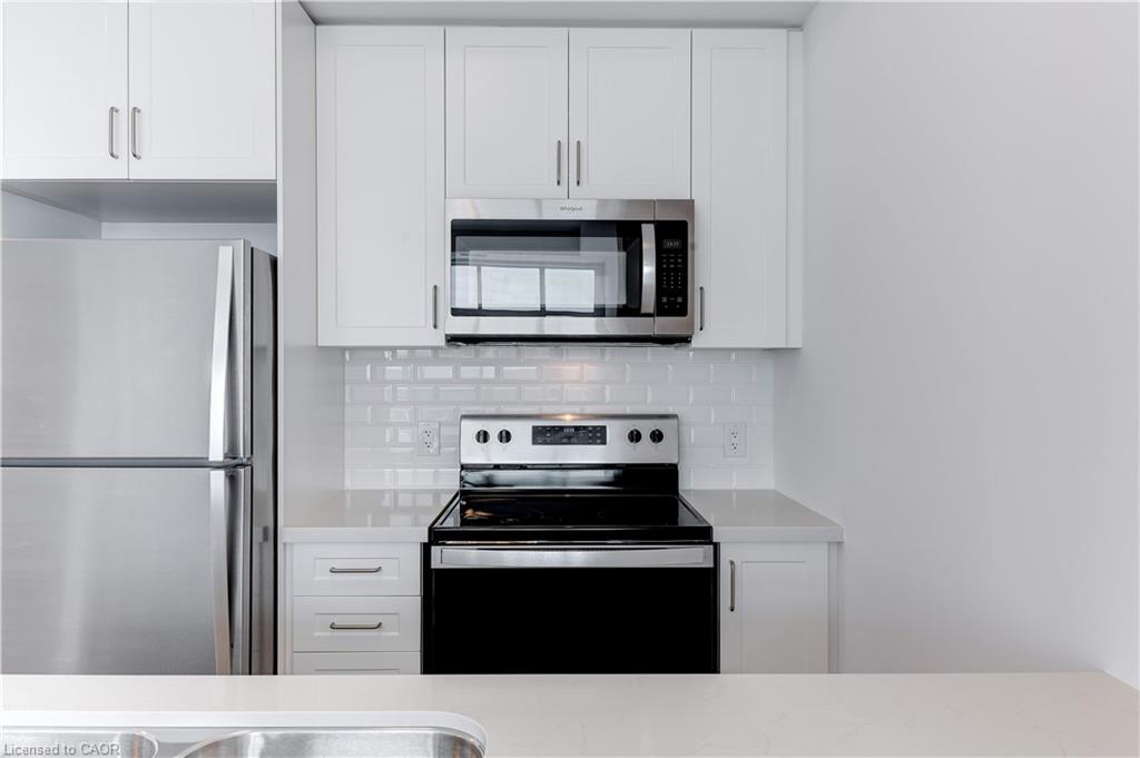 1204-450 Dundas Street Property Photo 11