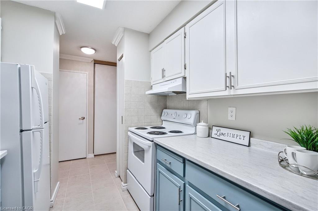305-222 Jackson Street W Property Photo 9