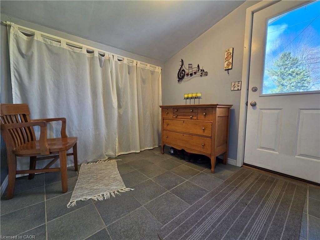 108 New Lakeshore Road Property Photo 5