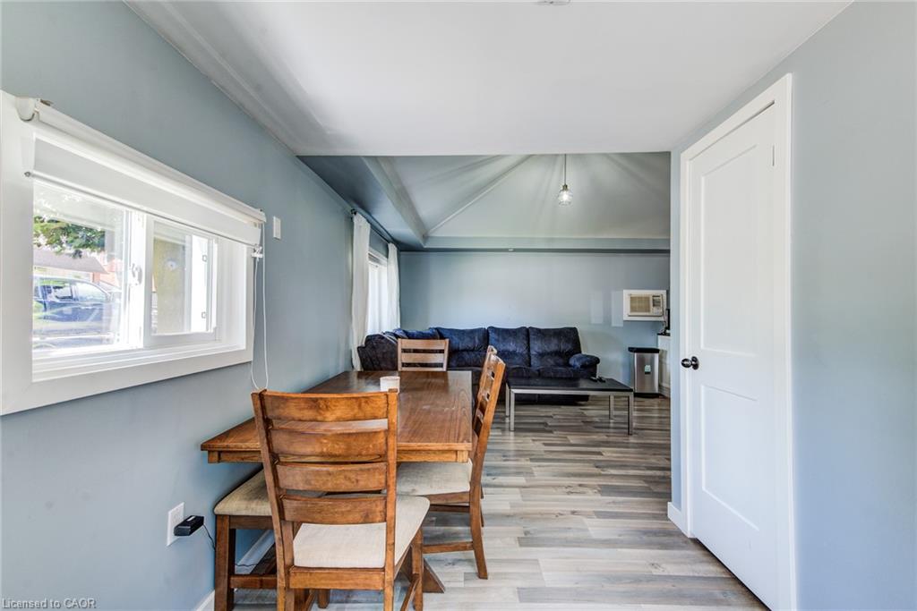 14 Maddison Street E Property Photo 6