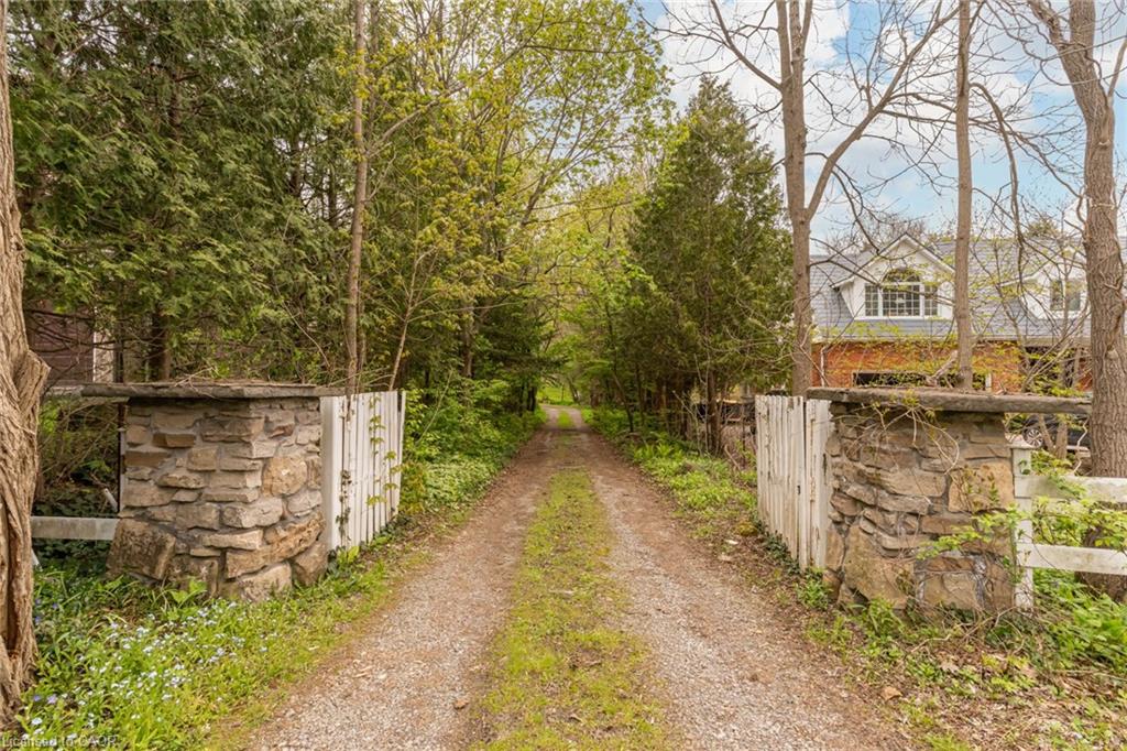1097 Mineral Springs Road Property Photo 4