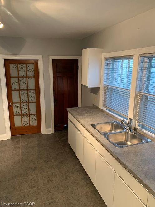 8 Centre Street Property Photo 3