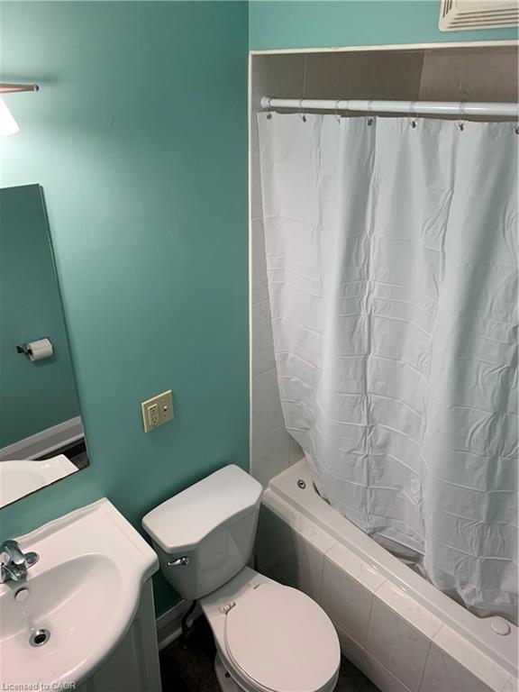 8 Centre Street Property Photo 10