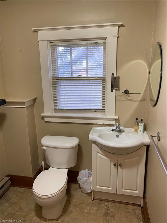 8 Centre Street Property Photo 15