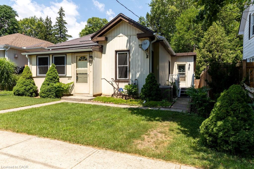 257 Union Street Property Photo 1