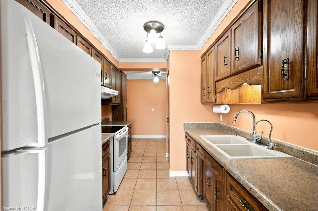 406-400 Champlain Boulevard Property Photo 6