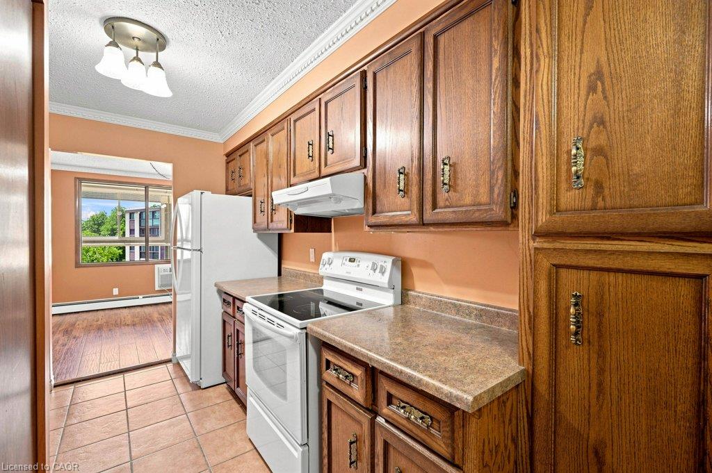 406-400 Champlain Boulevard Property Photo 8