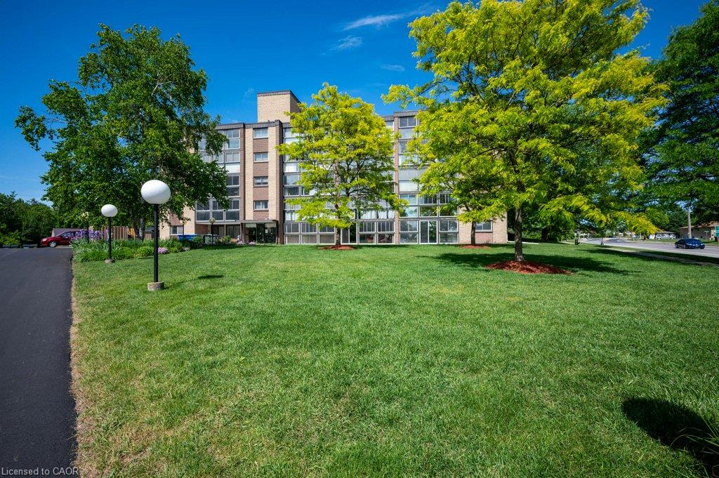 406-400 Champlain Boulevard Property Photo 32