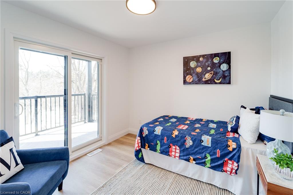 3-825 Stirling Avenue S Property Photo 22