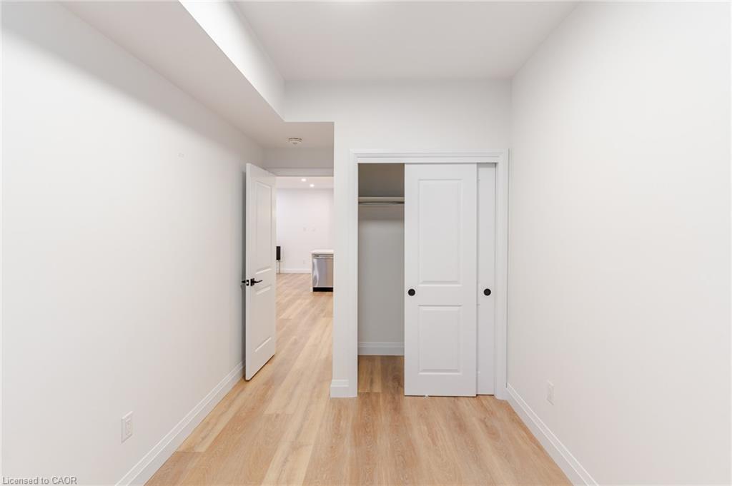 4-825 Stirling Avenue S Property Photo 9