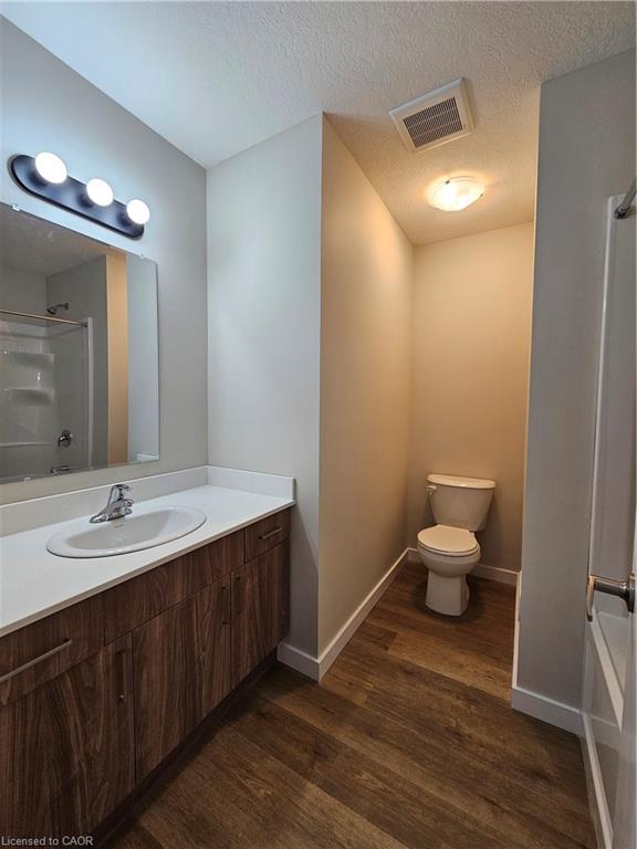 1-729 Dolph Street N Property Photo 13