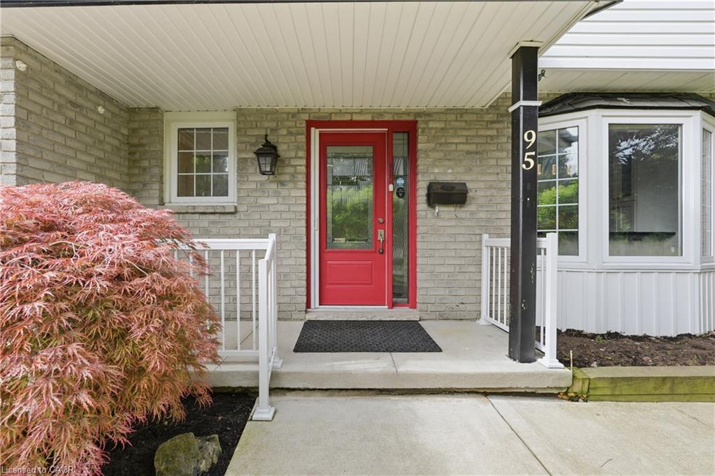 95 Birchpark Drive Property Photo 4