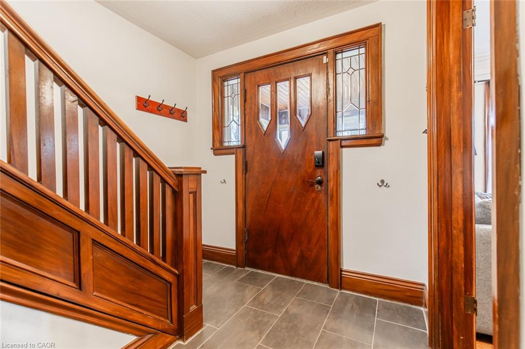 60 Lake Avenue Drive Property Photo 3
