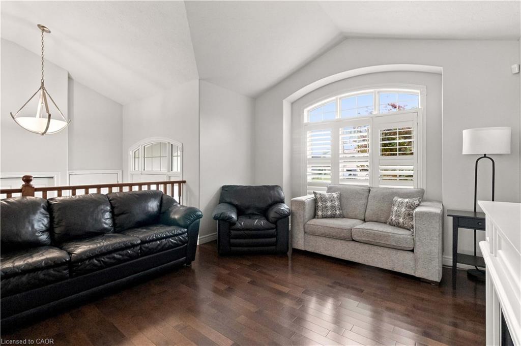 33 Stratford Terrace Property Photo 6