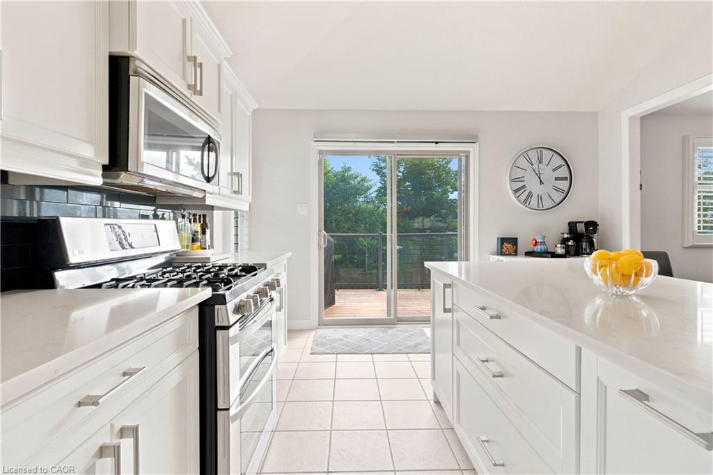 33 Stratford Terrace Property Photo 8