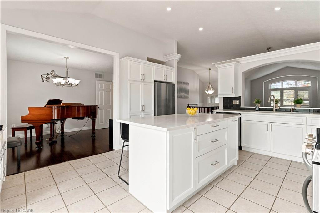 33 Stratford Terrace Property Photo 10