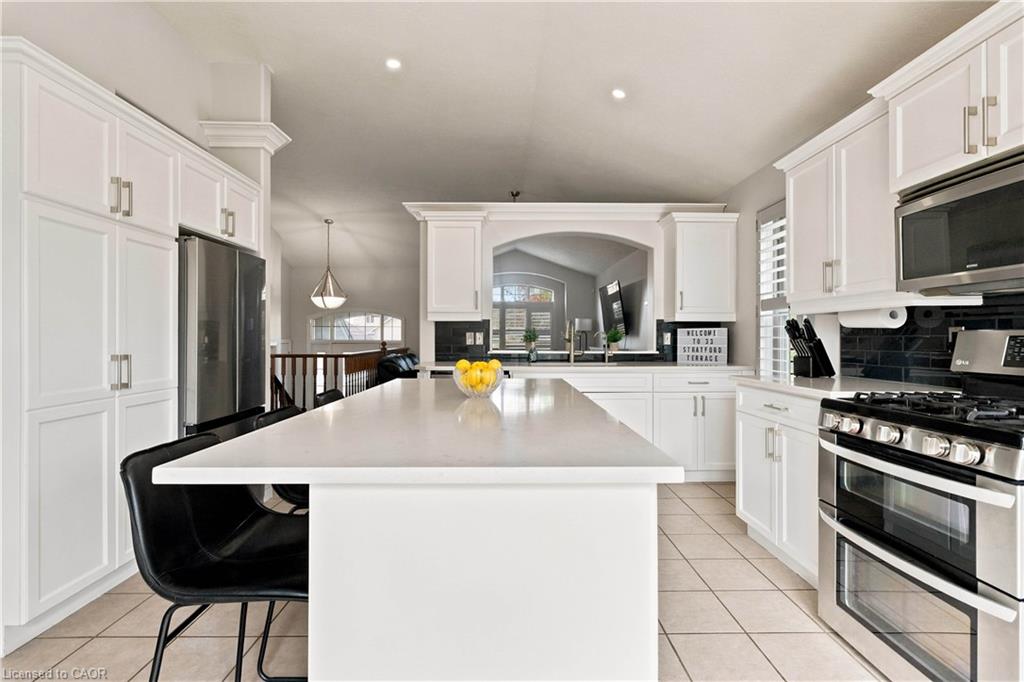 33 Stratford Terrace Property Photo 13