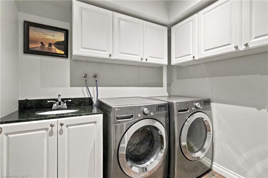 33 Stratford Terrace Property Photo 20