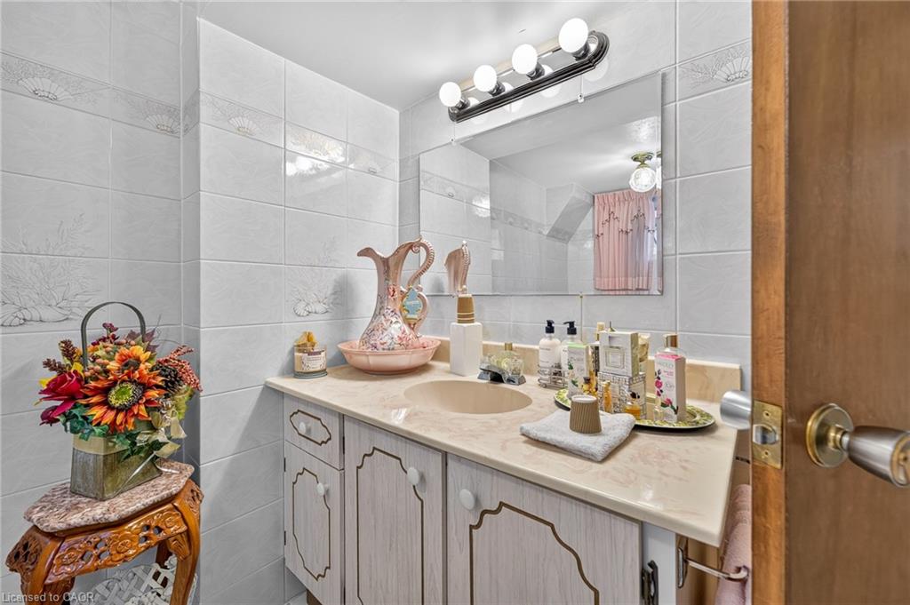 11 Fassett Avenue Property Photo 20