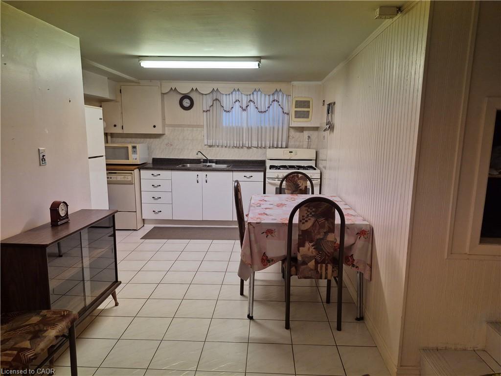 11 Fassett Avenue Property Photo 22