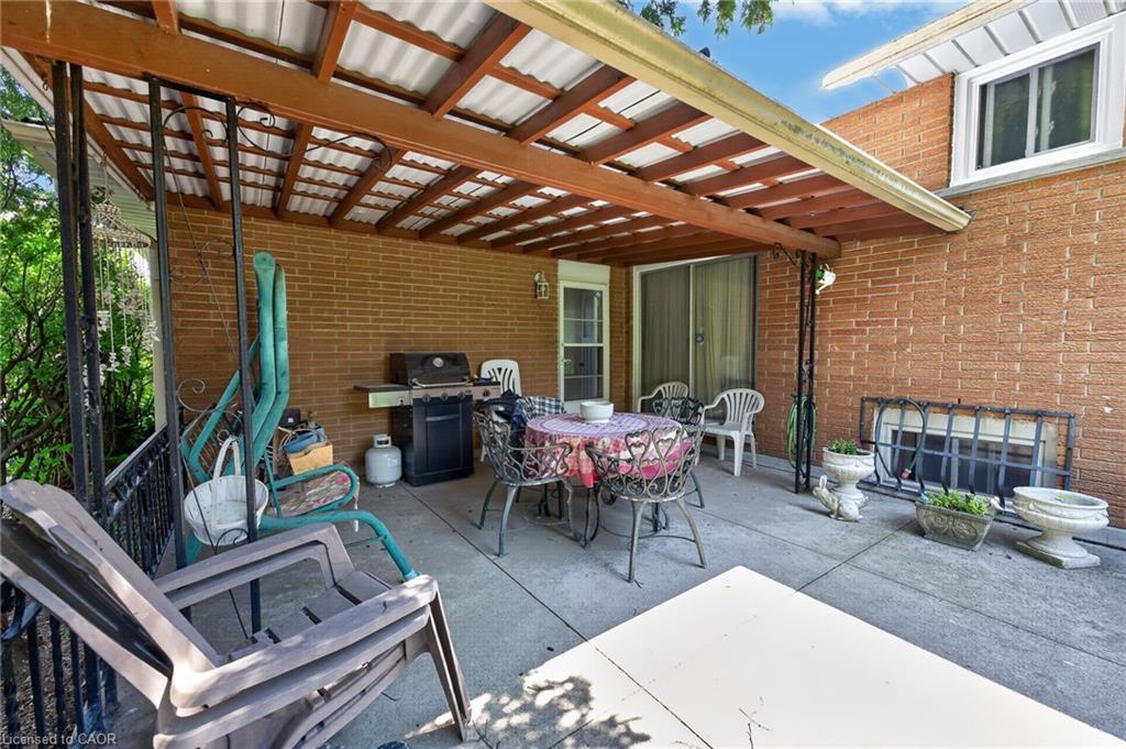 11 Fassett Avenue Property Photo 27