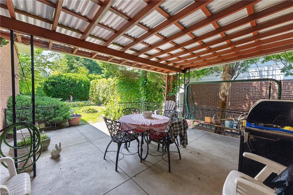 11 Fassett Avenue Property Photo 29