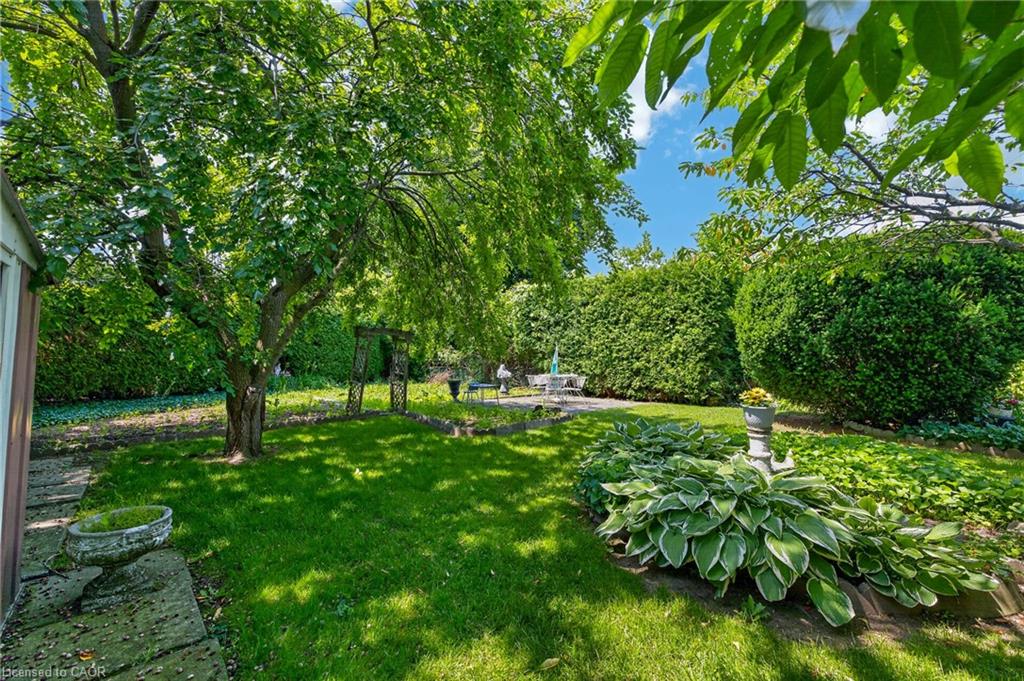 11 Fassett Avenue Property Photo 37
