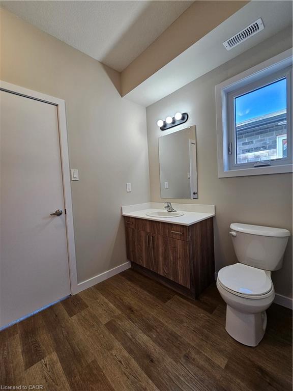 2-721 Dolph Street N Property Photo 12