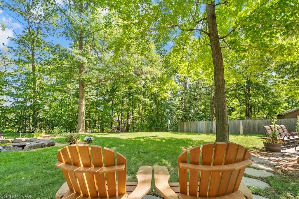 583 Stephens Crescent Property Photo 37