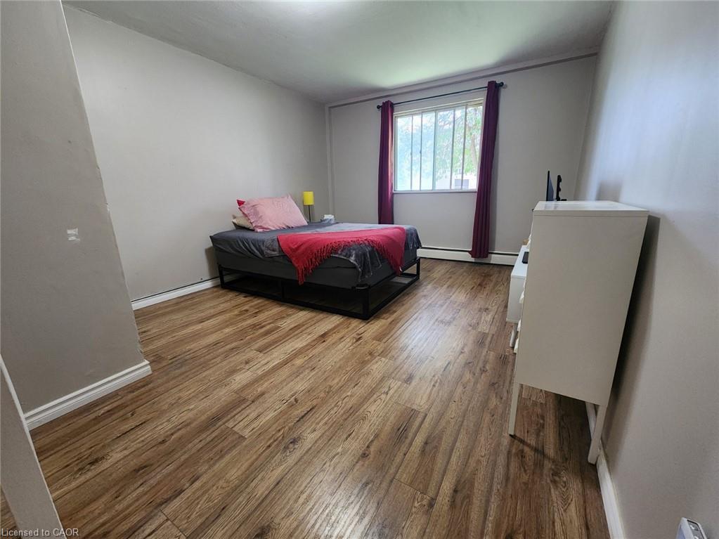 6-689 Barber Avenue N Property Photo 12