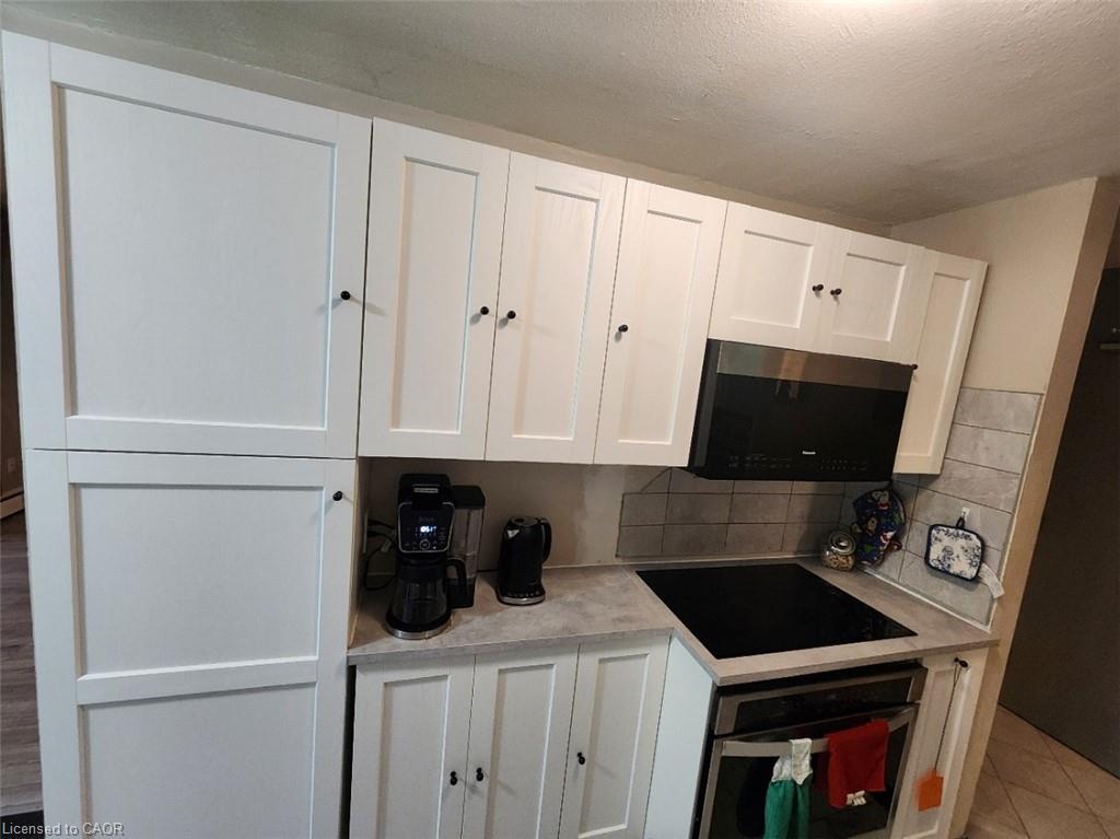 6-689 Barber Avenue N Property Photo 21