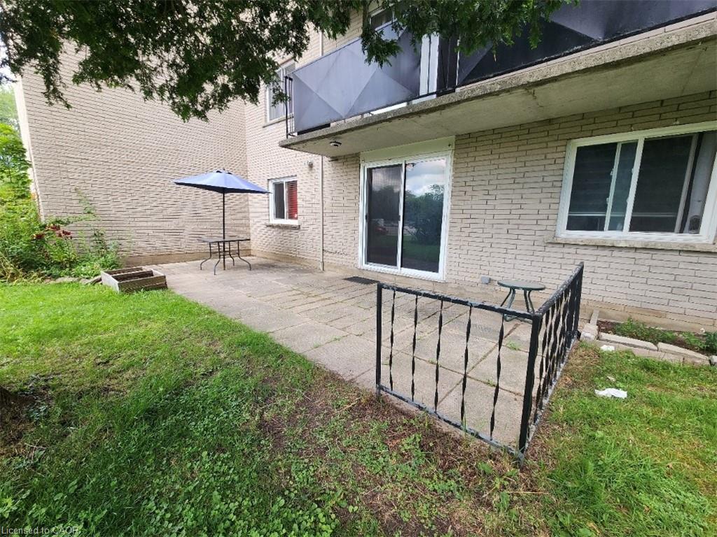 6-689 Barber Avenue N Property Photo 31
