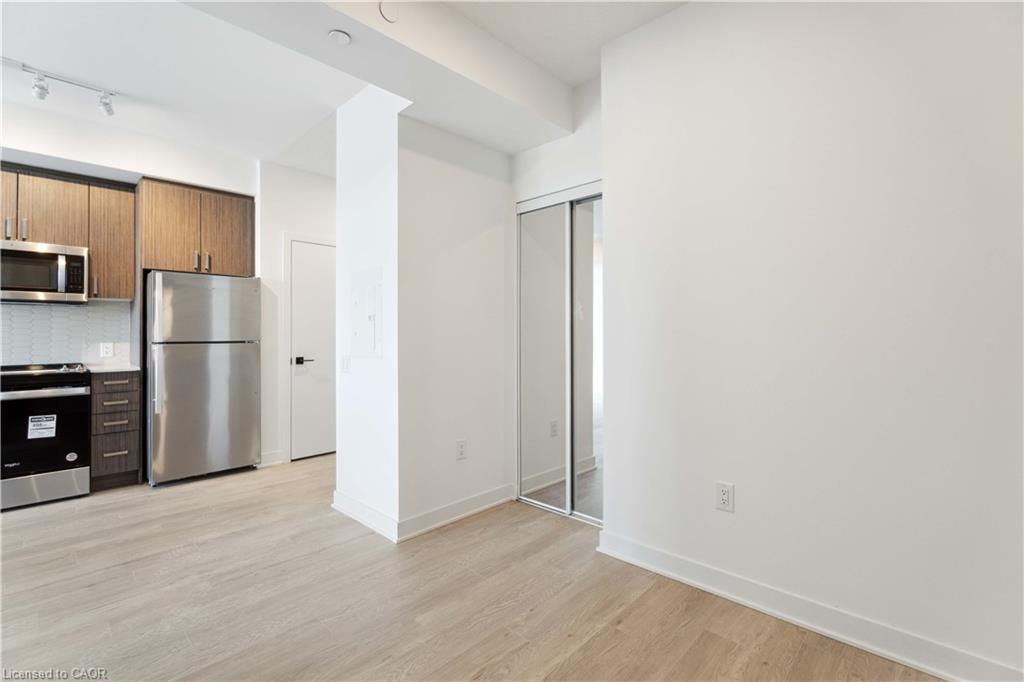 1302-2782 Barton Street E Property Photo 7