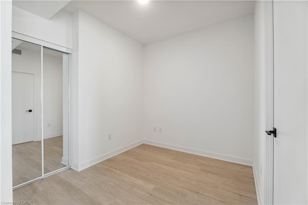 1302-2782 Barton Street E Property Photo 8