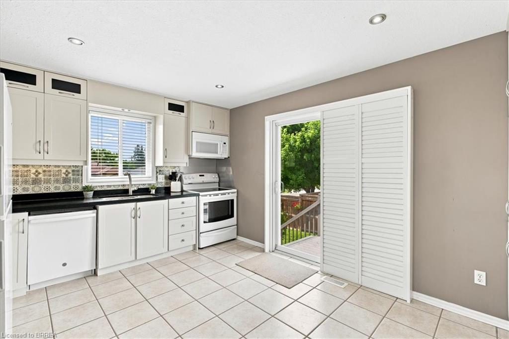 2 Dunton Lane Property Photo 16