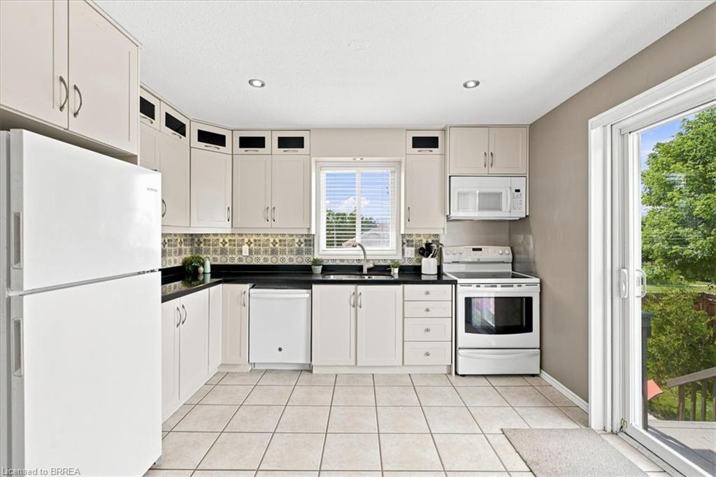 2 Dunton Lane Property Photo 17