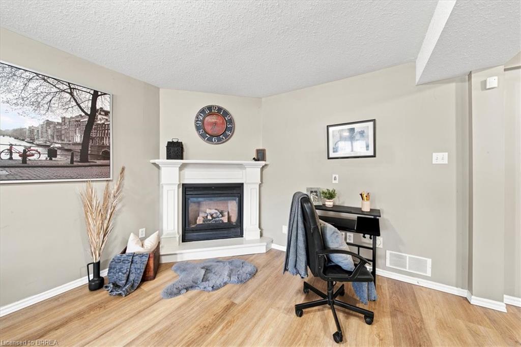2 Dunton Lane Property Photo 32