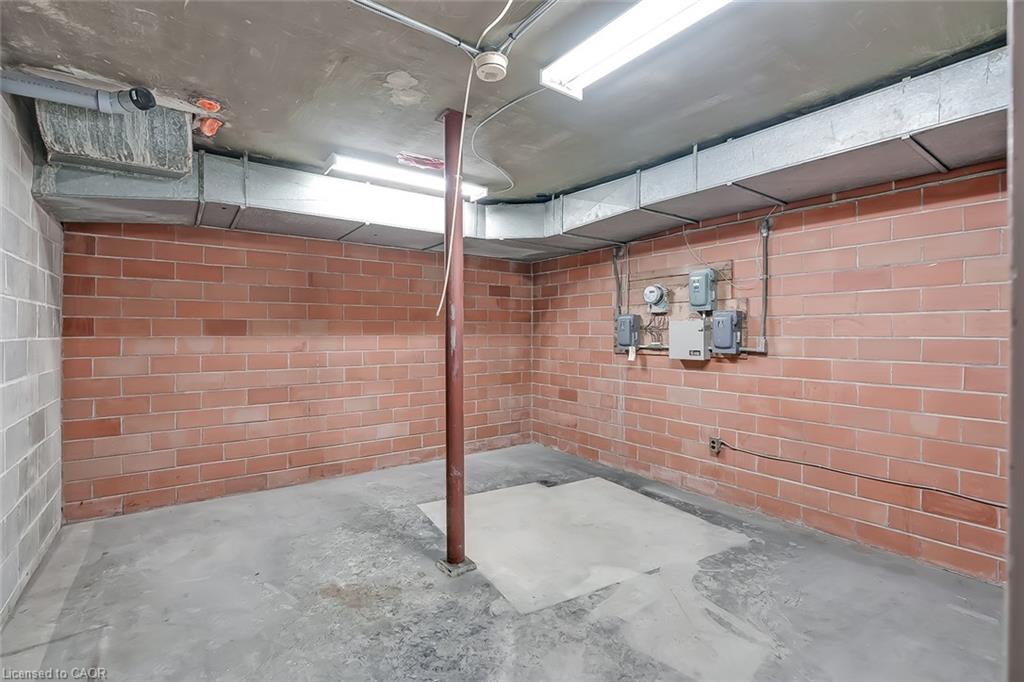 634 Upper James Street Property Photo 27
