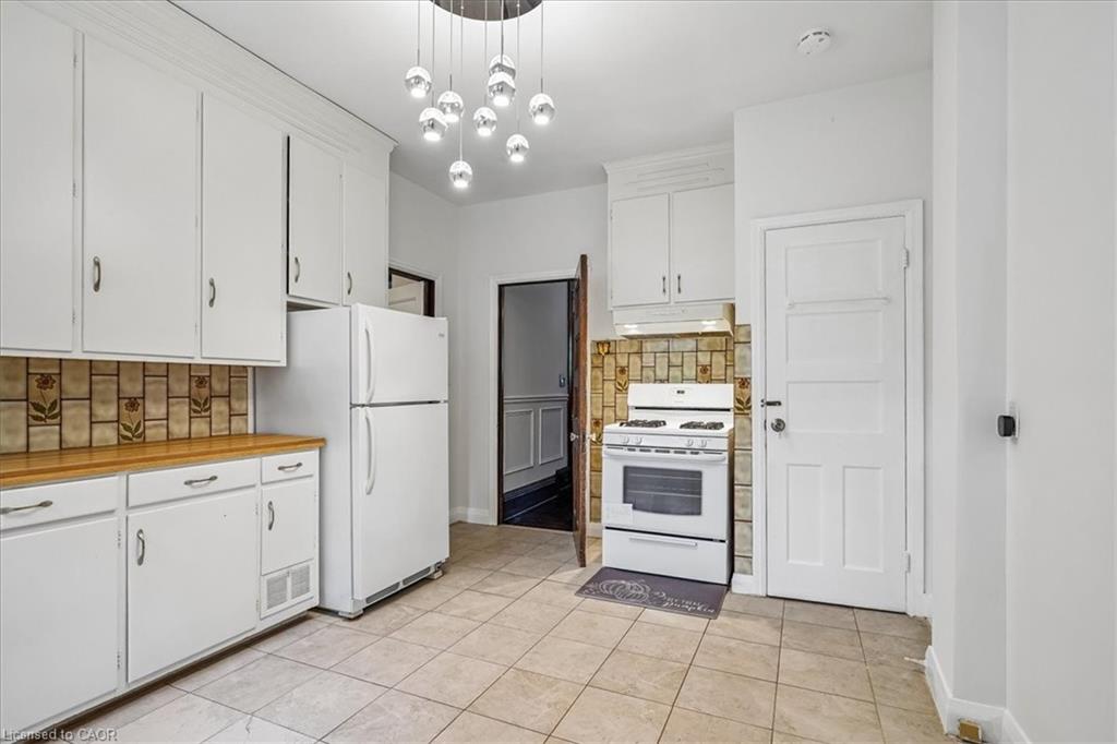 33 Saint Clair Avenue Property Photo 16