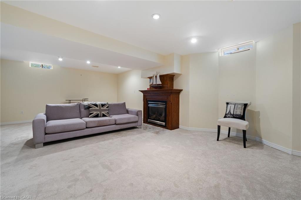 16-19 Somerset Drive Property Photo 23