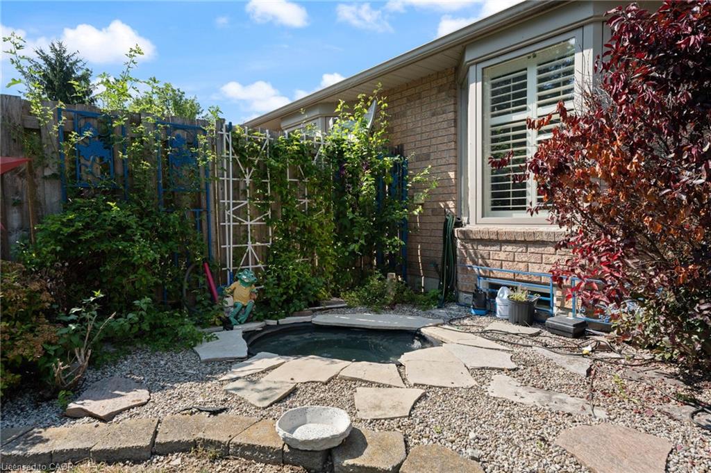 16-19 Somerset Drive Property Photo 28