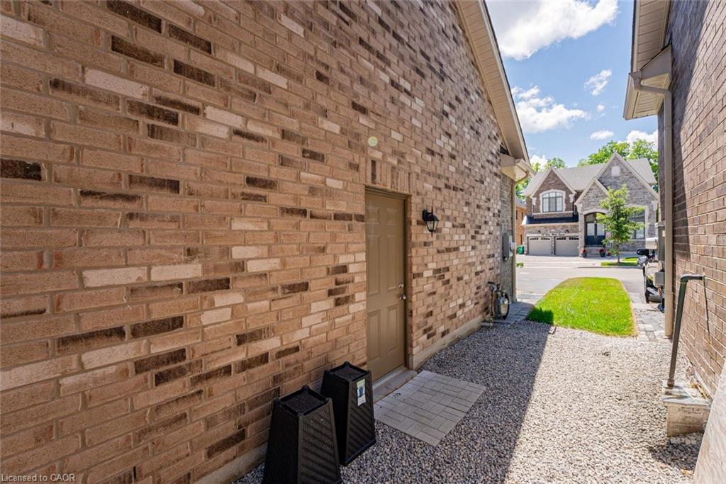 19 Daisy Meadow Crescent Property Photo 40