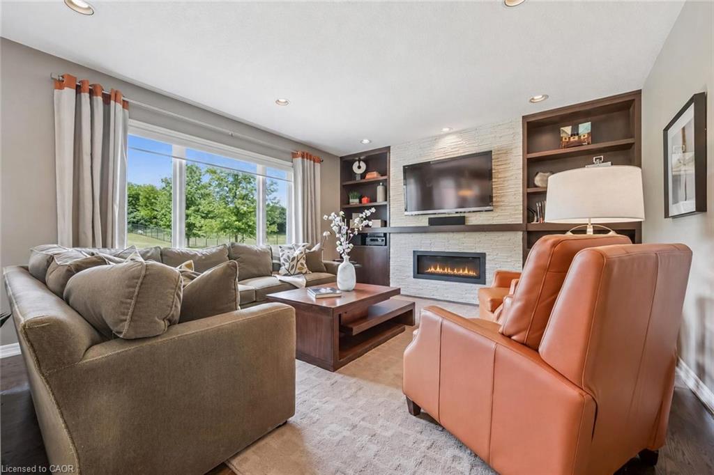 12 Telfer Glen Street Property Photo 15
