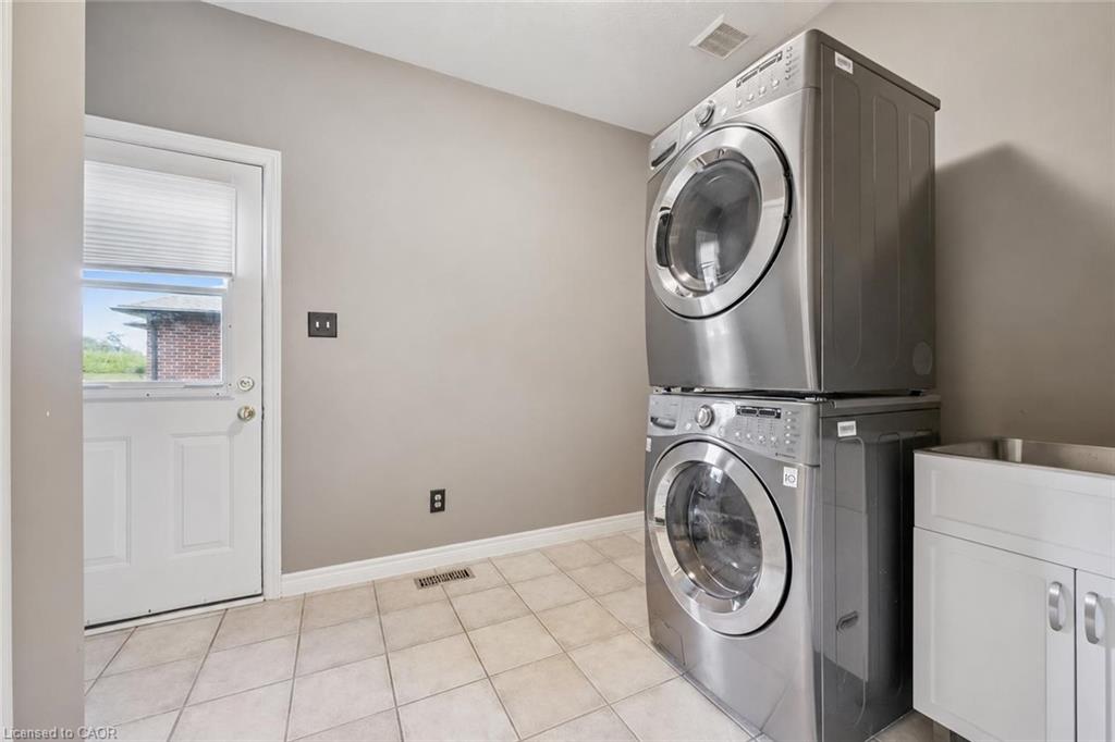 12 Telfer Glen Street Property Photo 19