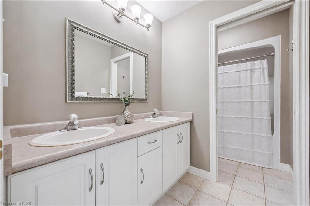 12 Telfer Glen Street Property Photo 25
