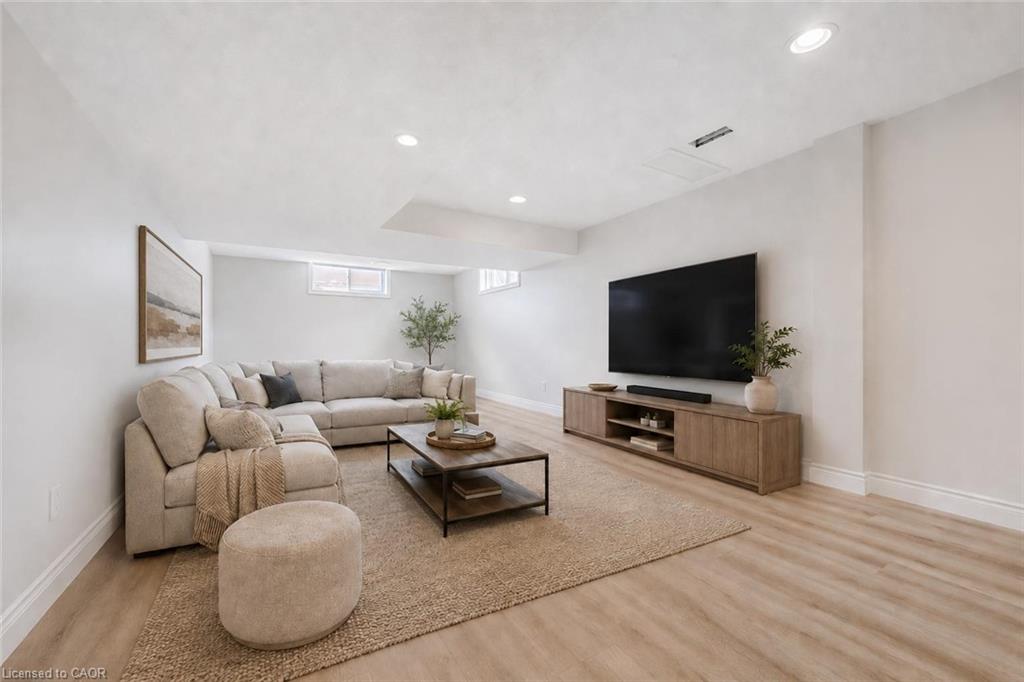 12 Telfer Glen Street Property Photo 29