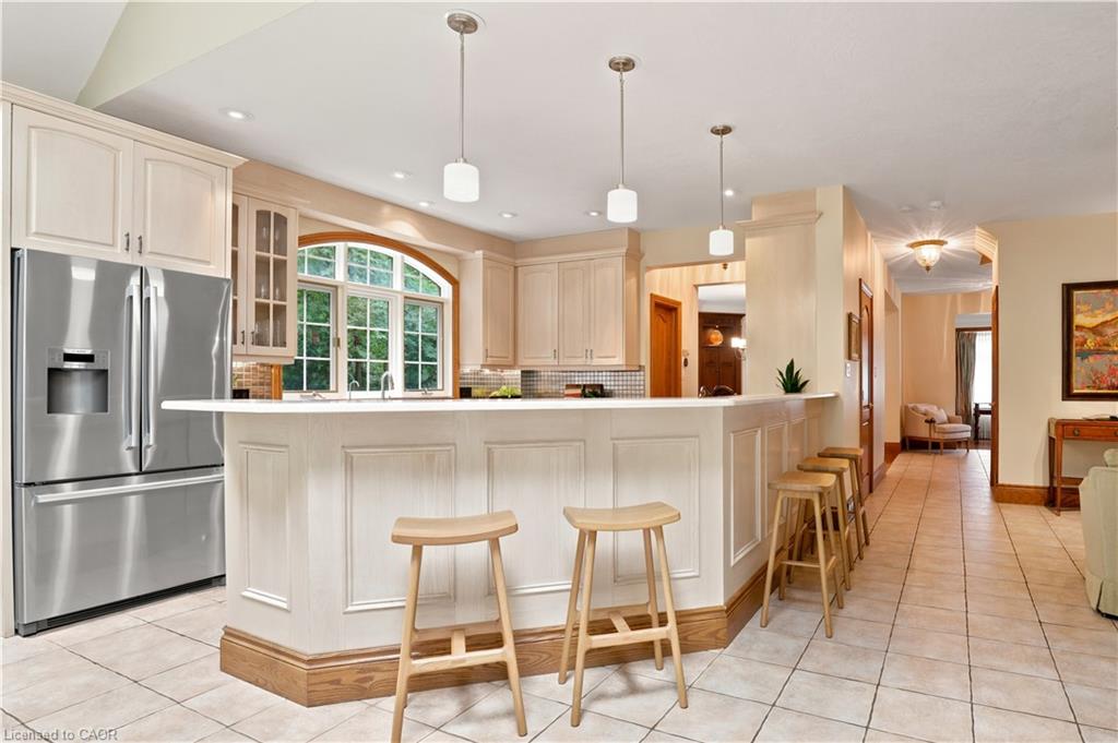 709 Glasgow Street Property Photo 14