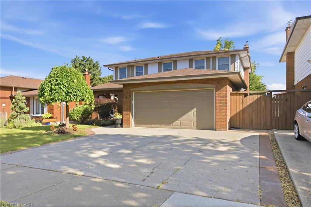 7 Apex Court Property Photo 2